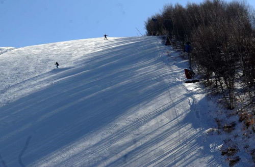 高山滑雪场地(新建)    高山滑雪场地规划位于北京延庆县小海坨山